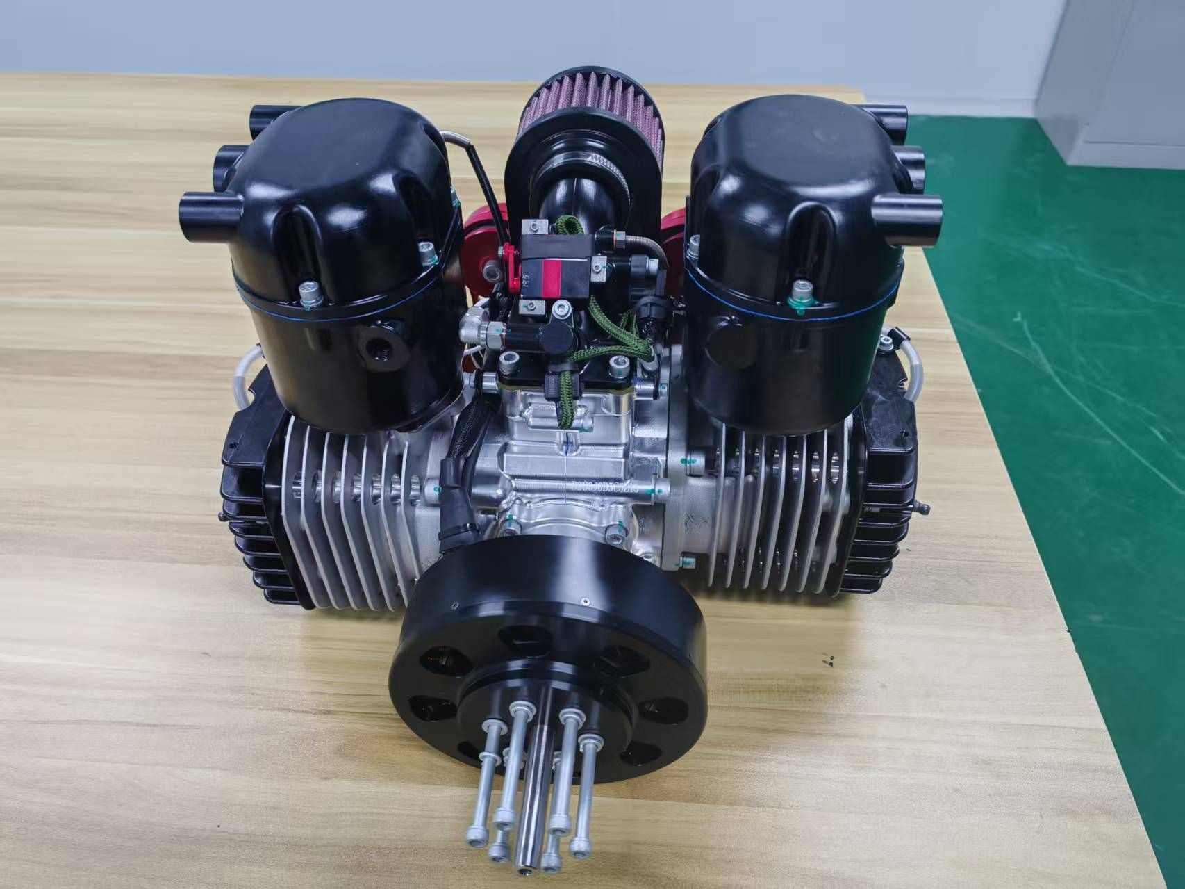 Unmanned engine B4G580